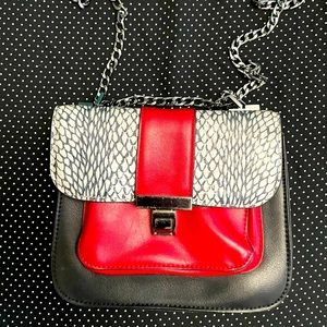 Portuguese Red & White Snake Print Handbag with link chain strap